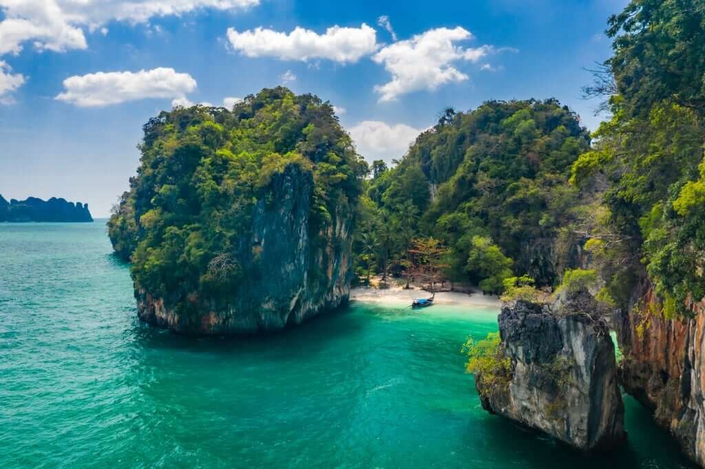 Koh Lao Lading beach between limestone cliffs